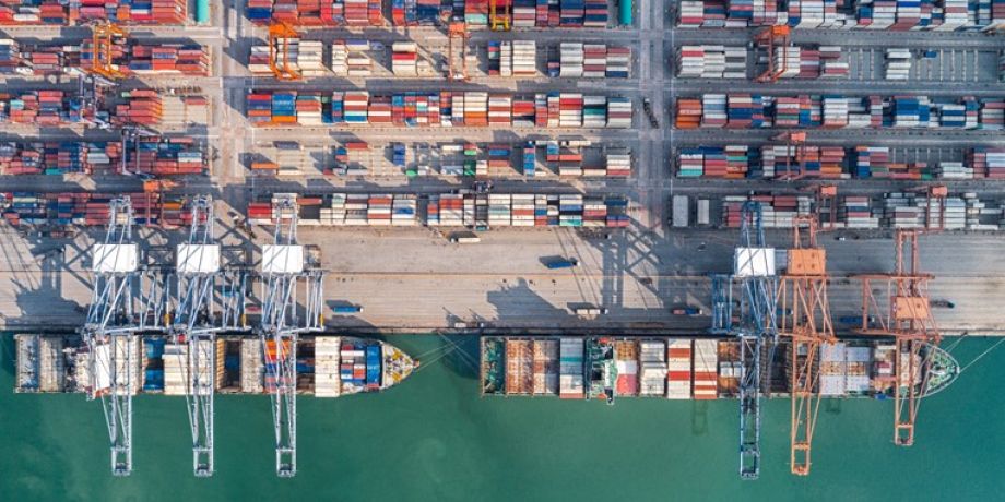 surcharge-et-sous-tension-electrique-fait-deborder-ports-europeens