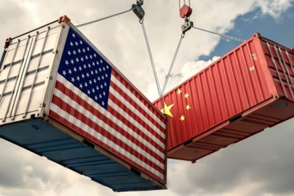 usa-vs-chine-a-tug-of-war-over-de-minimis-for-international-trade